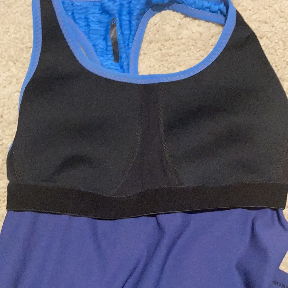 NWOT Pearl Izumi exercise top with built-in bra 💜 - Picture 7 of 7
